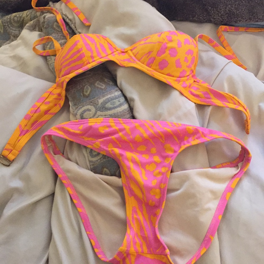 Bathing suit